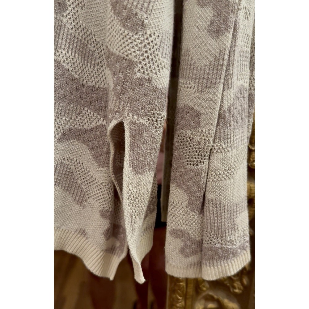 Kerisma Camo Print Vneck Lightweight Dolman Sleeve Sweater Womens Size M/L - Picture 6 of 16